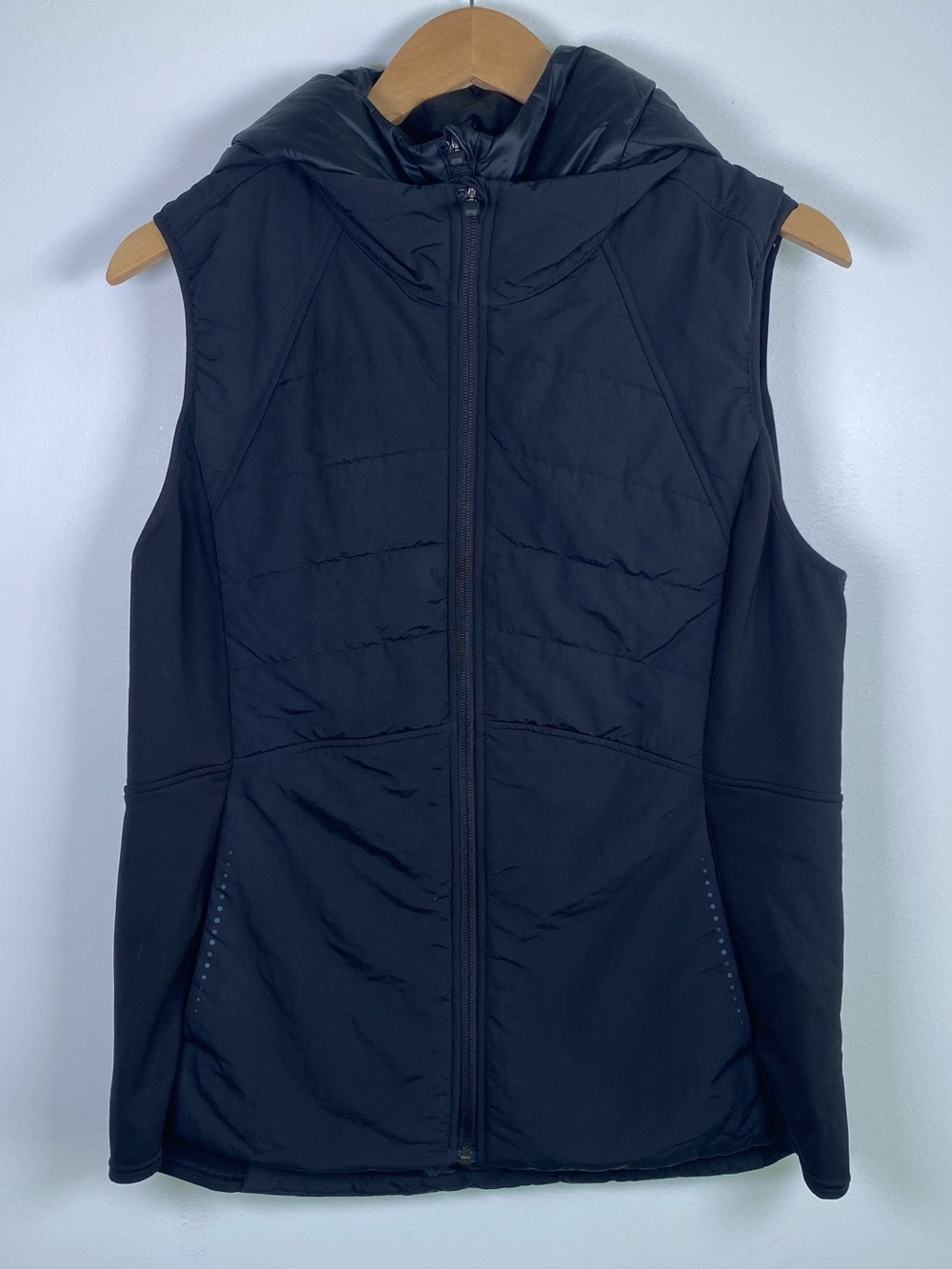 Lululemon Women’s Black Quilted Vest with Removable Inner Layer and Hood Size 12